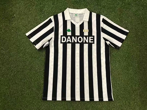 1992-1994 Season Juventus Home Black-White Color Football Shirt