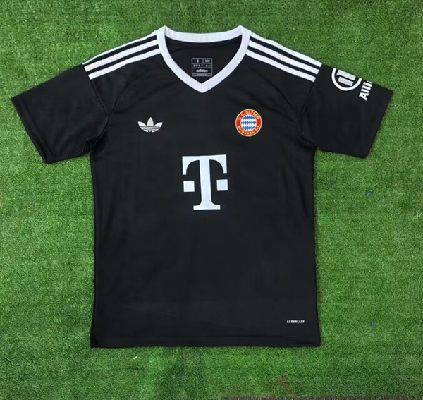 24-25 Season Bayern Munich Goalkeeper Black Color Football Jersey