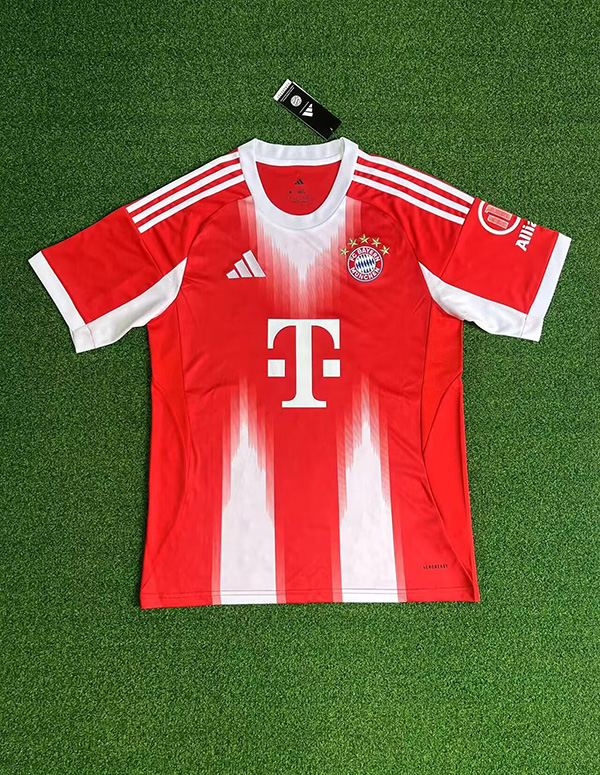 25-26 Season Bayern Munich Home Red Color Football Jersey