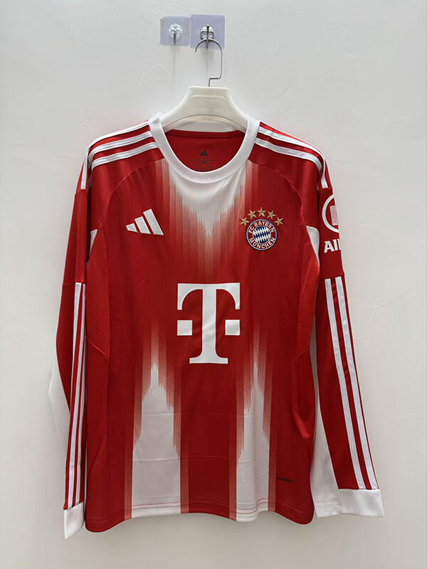 25-26 Season Bayern Munich Home Red Long Sleeve Football Jersey