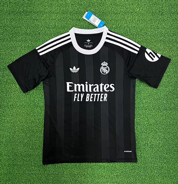 25-26 Season Real Madrid Goalkeeper Black Color Football Jersey